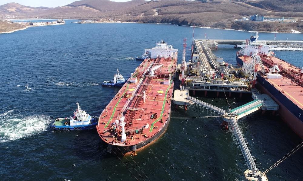 Нефтетанкеры в порту Козьмино, Приморский край. Источник: Яндекс.Картинки