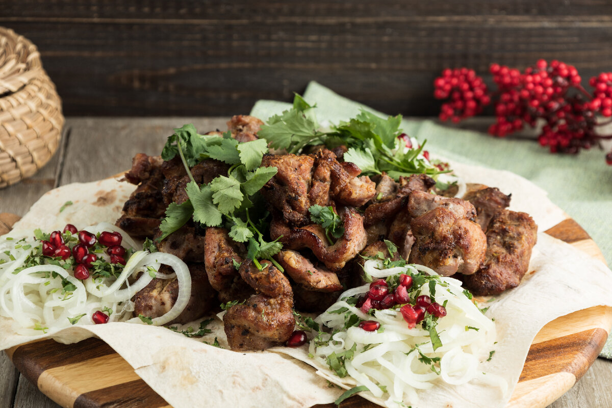 Ни одно грузинское застолье не обойдется без сочных мясных блюд