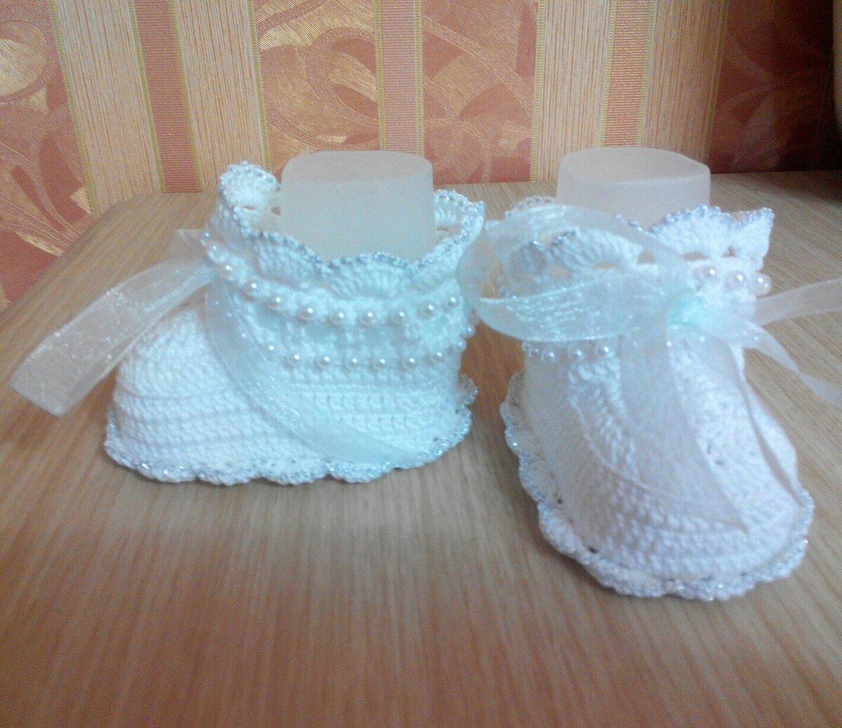 Пинетки на крестины. Моя работа