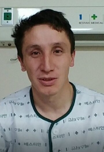 Герой Али. 28 лет.