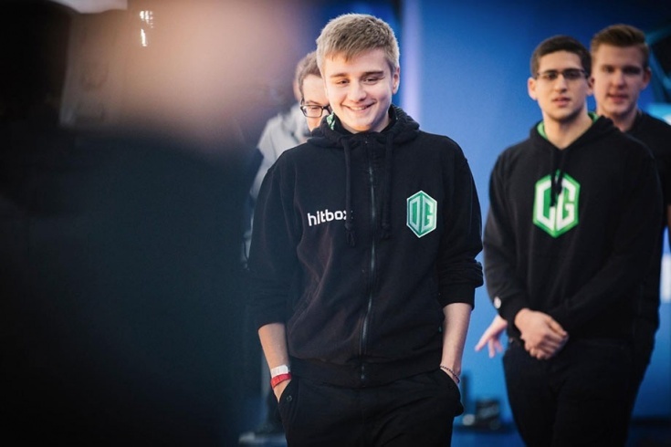 Один из самых успешных игроков в Dota 2, доказавший, что понимание и взаимоотношения в команде могут быть намного важнее личного мастерства. 
