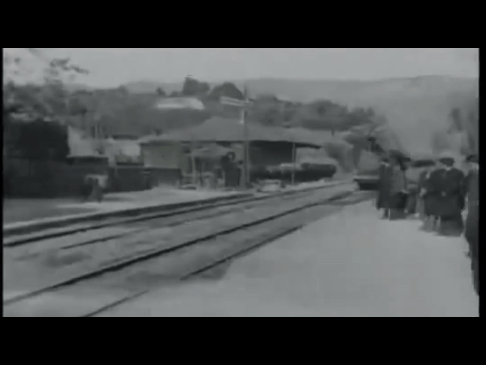 Первый в мире фильм "Прибытие поезда на вокзал Ла-Сьота"
