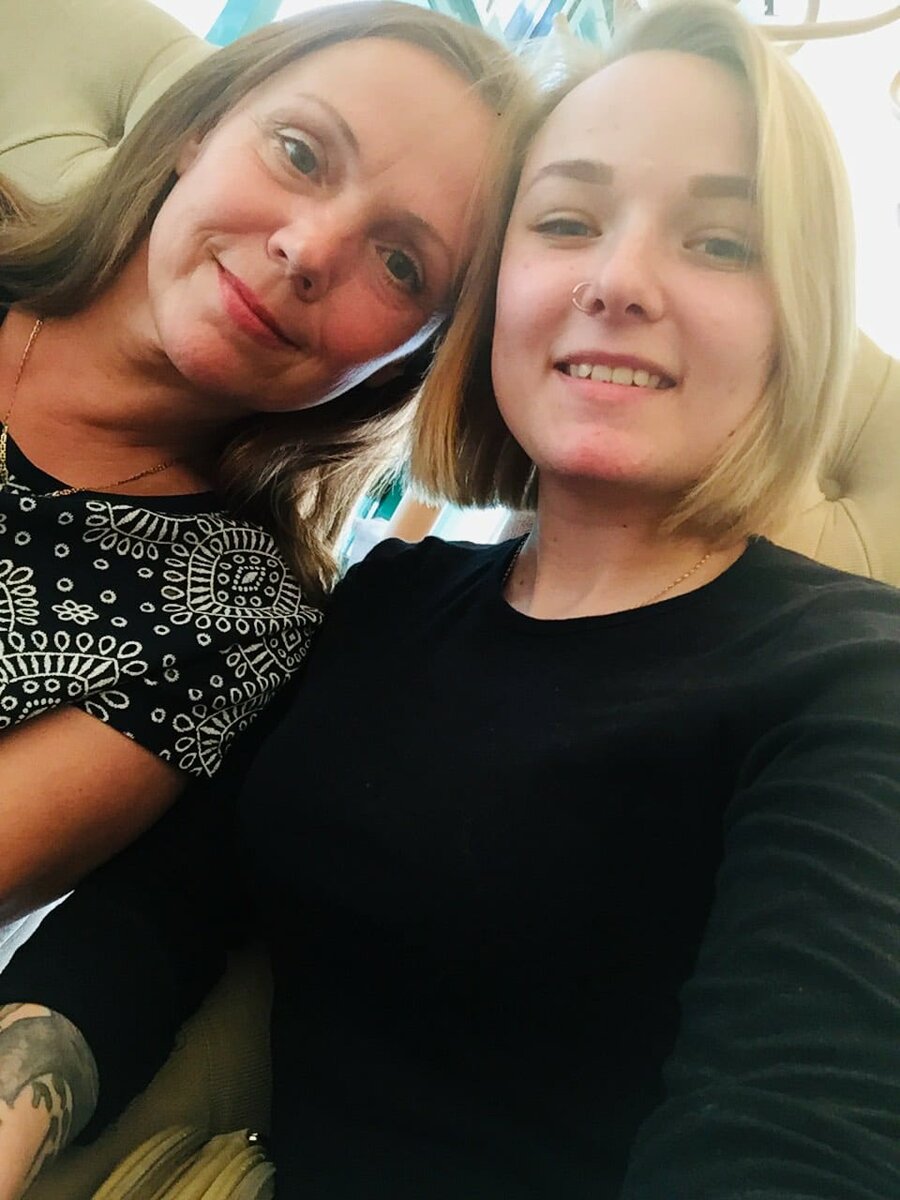 Это я с дочкой.