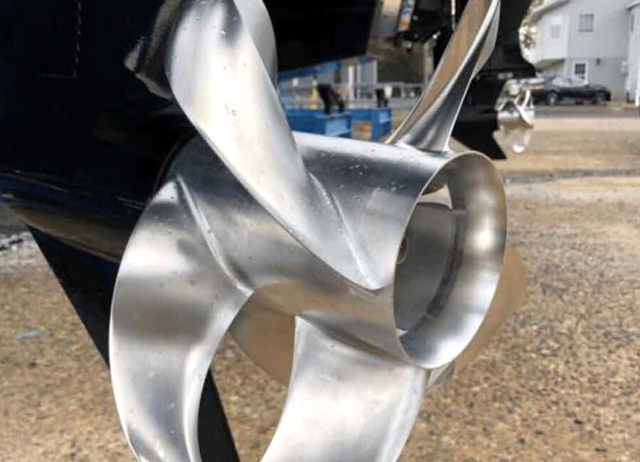 Просто представьте, что ваш лодочный мотор будет сжигать на 9-15% меньше топлива, а лодка или катер будут ехать пропорционально быстрее.