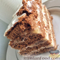 Такой лёгкий, вкусный и быстрый бисквитный тортик со сметанным кремом и бананами спасёт любую хозяйку за полчаса!