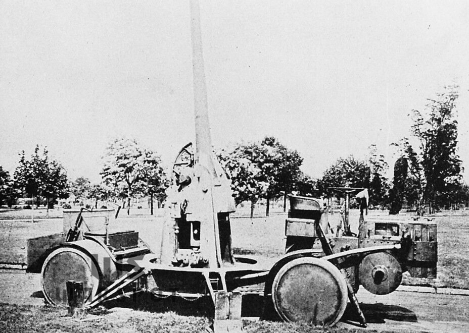 Зенитная самоходная установка Self-propelled wheeled mount for 3-inch antiaircraft gun model of M1917. Фото из статьи Юрия Пашалок с сайта warspot.ru