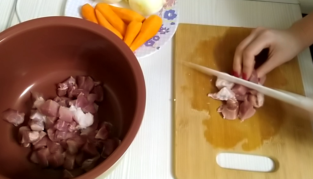 Нарезать мясо