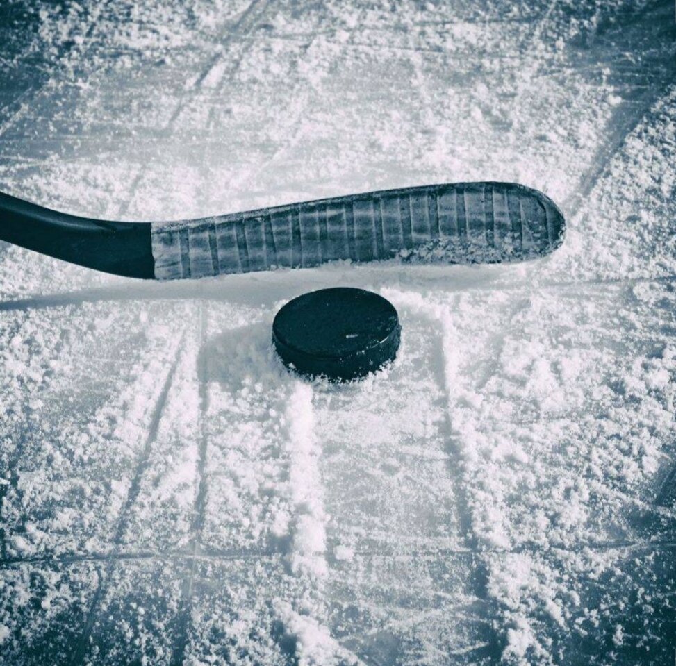 Утро хоккеиста, да и любого спортсмена должно начинается с зарядки!