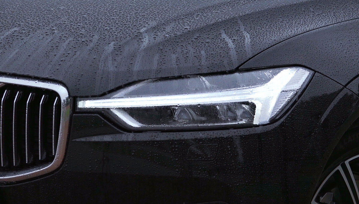 Ты узнаешь её из тысячи: по словам, по ГЛАЗАМ, по голосу...