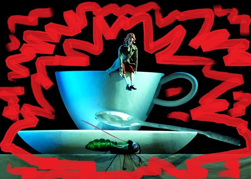 Фото  с сайта Театра кукол Образцова с яркой краской.