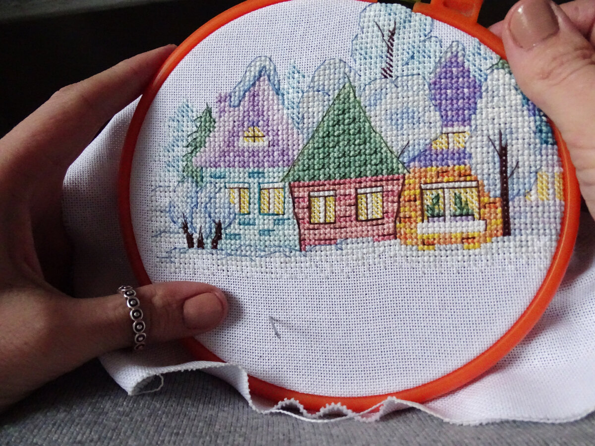 вышивка крестиком в процессе, фото автора