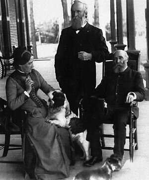 Ратерфорд Берчард Хей и его собаки