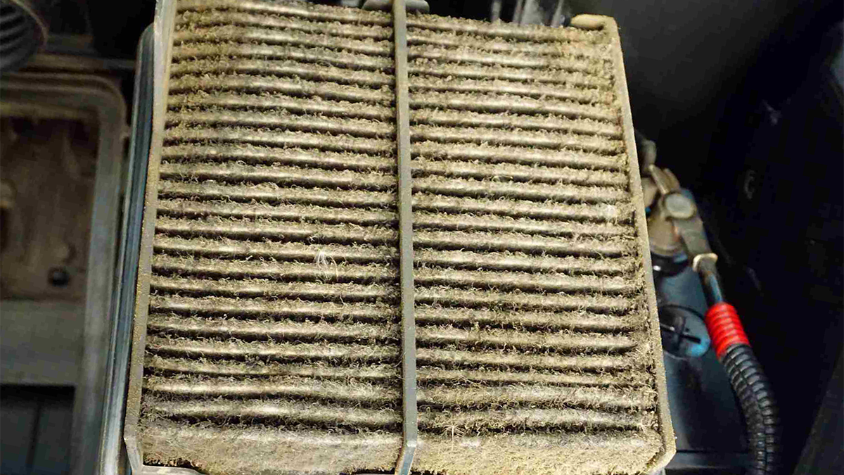 Грязный воздушный фильтр