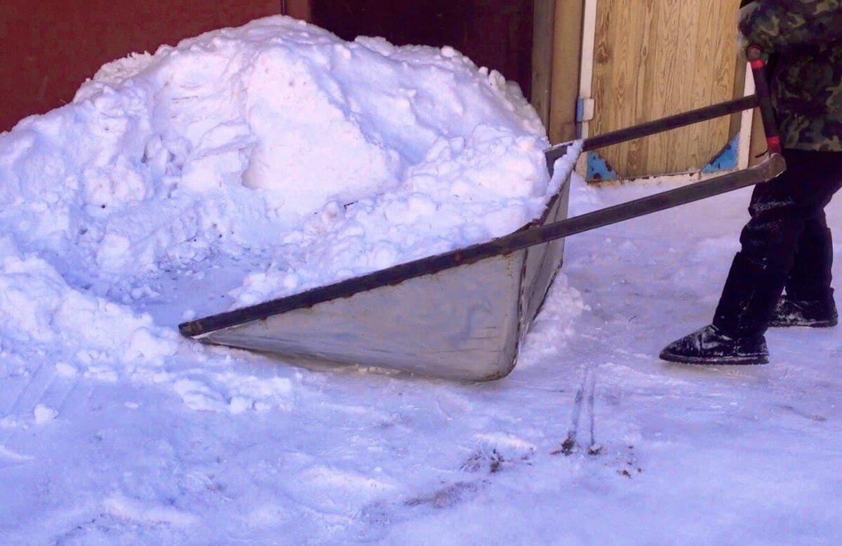 Суровые самоделки для уборки снега: с ними ваш двор не покроется сугробами
