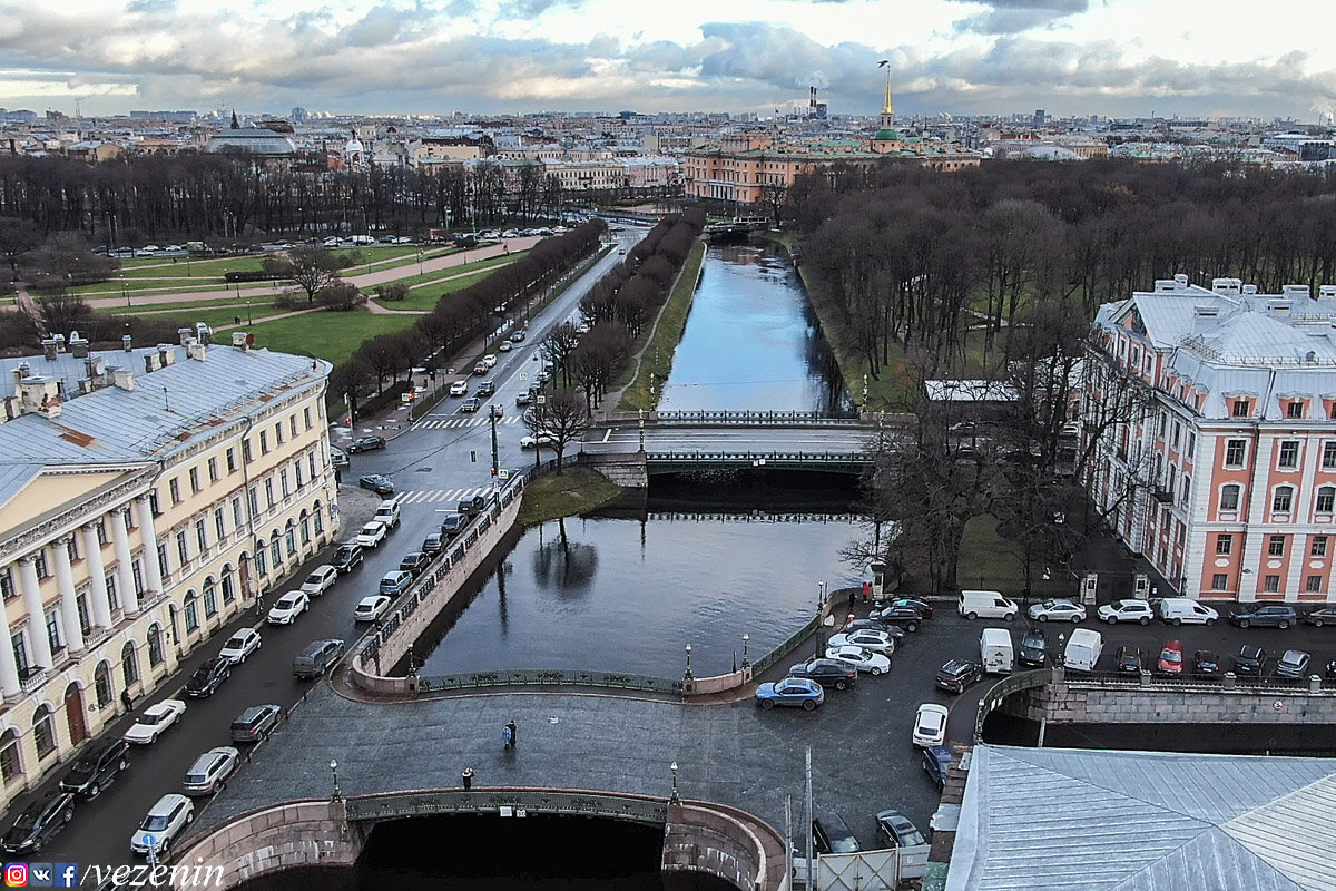 Река Мойка и трёхмостье.