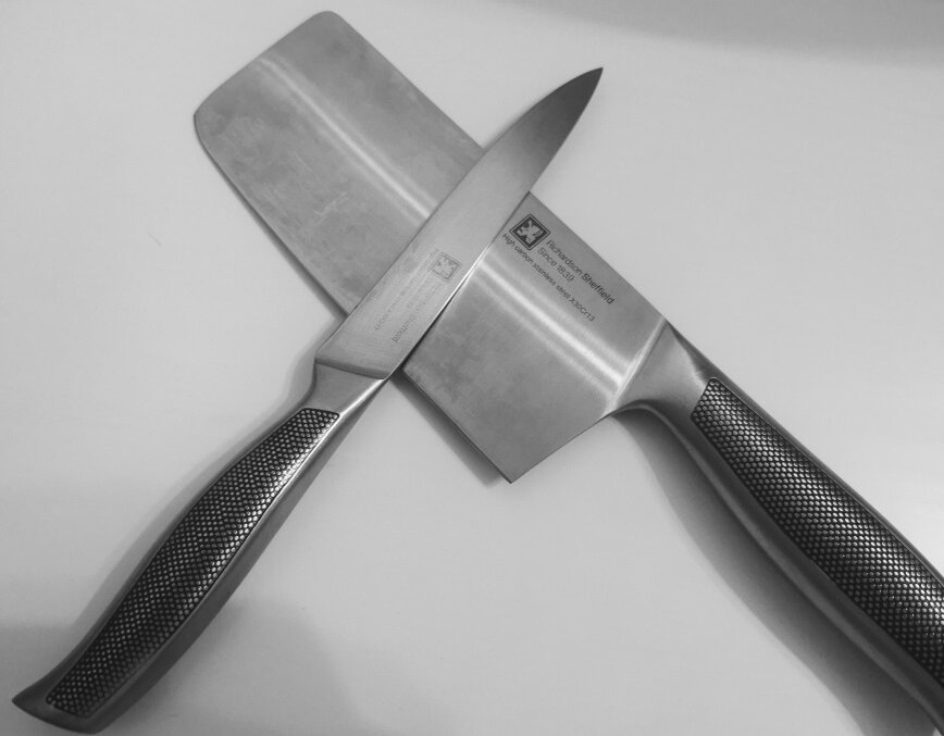 острые кухонные ножи