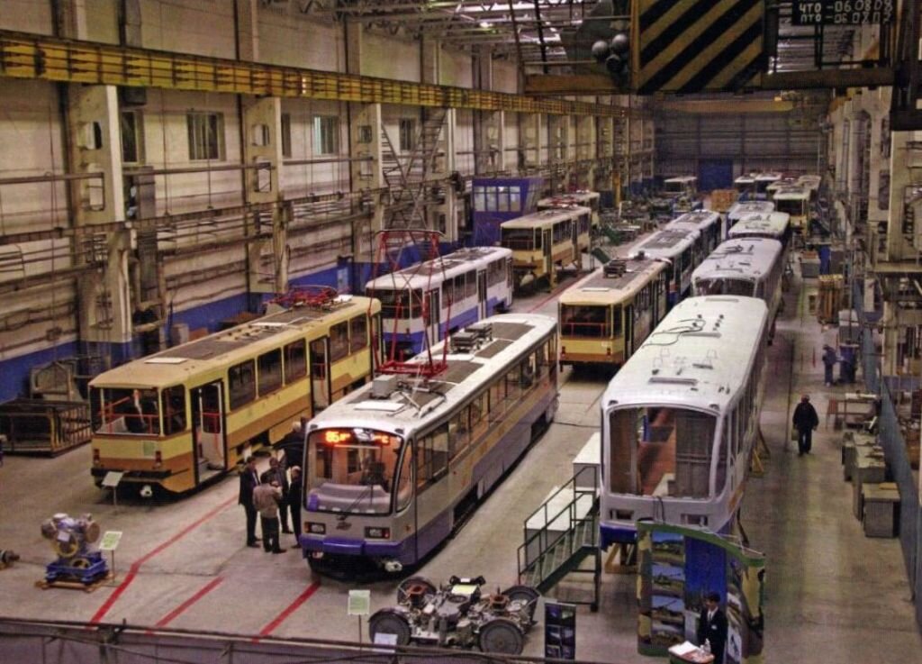 Сборочный цех «Уралтрансмаш» 
 Скан из юбилейного подарочного некоммерческого издания районной администрации «Орджоникидзевский район 75 лет». 
2007 год.