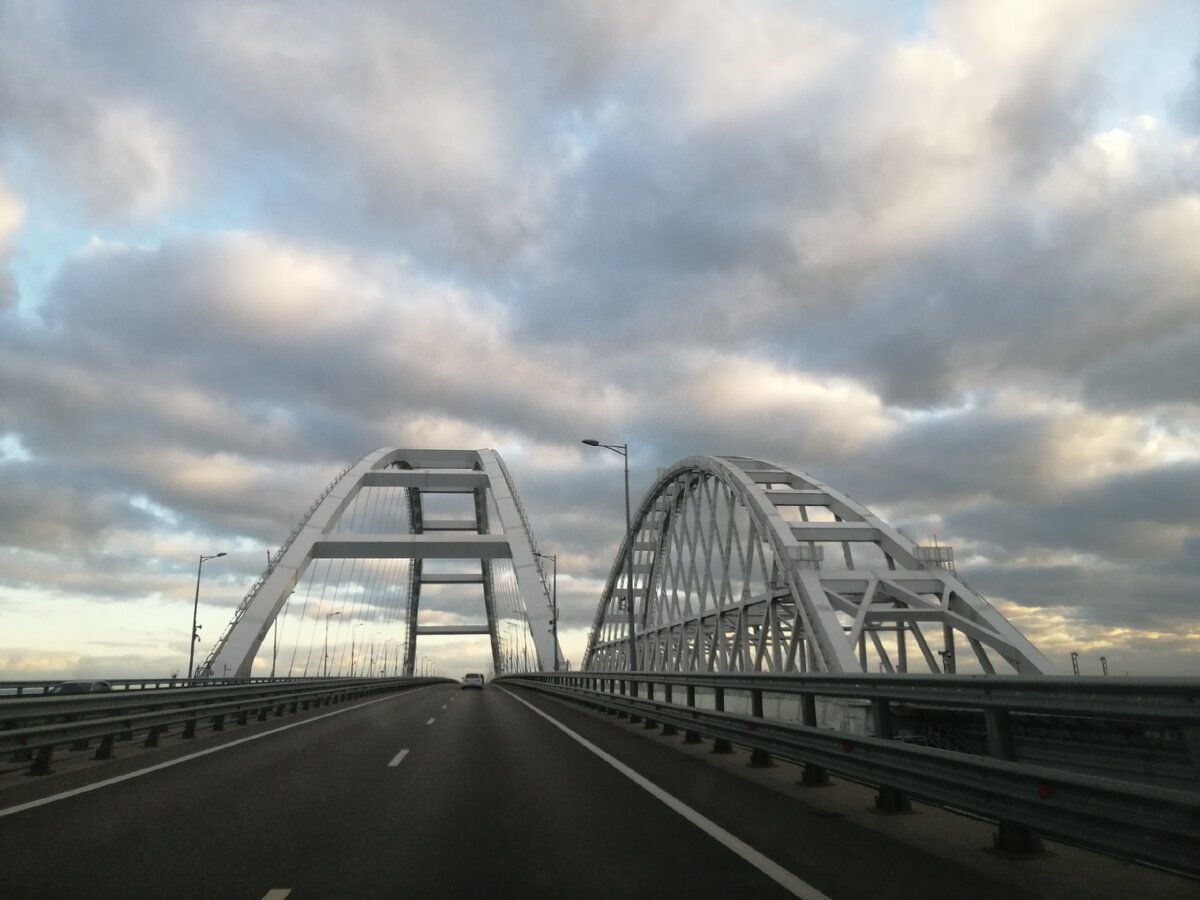 Крымский мост. Листайте галерею