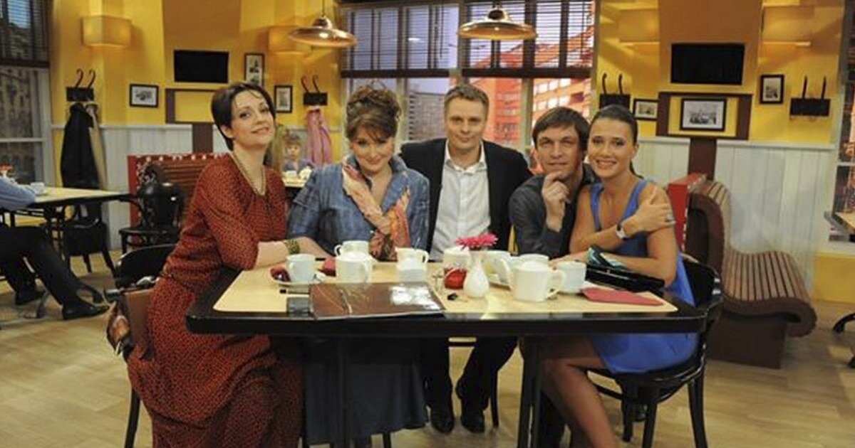                               Баннер  ток-шоу Первого канала "Между нами, девочками"