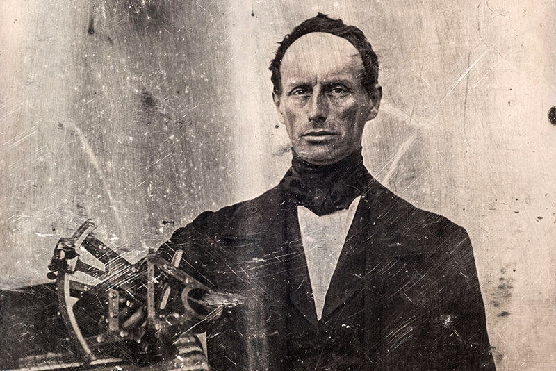 Christian-doppler.net Curriculum Vitae The eventful life of Christian Doppler. Горной академии в Хемнице, с 1850 г. профессор Политехнического института и университета в Вене. Основные труды посвящены аберрации света, теории микроскопа и оптического дальномера, теории цветов и др. В 1842 г. теоретически обосновал зависимость частоты колебаний, воспринимаемых наблюдателем, воспринимаемых наблюдателем, от скорости и направления движения наблюдателя относительно источника колебаний.