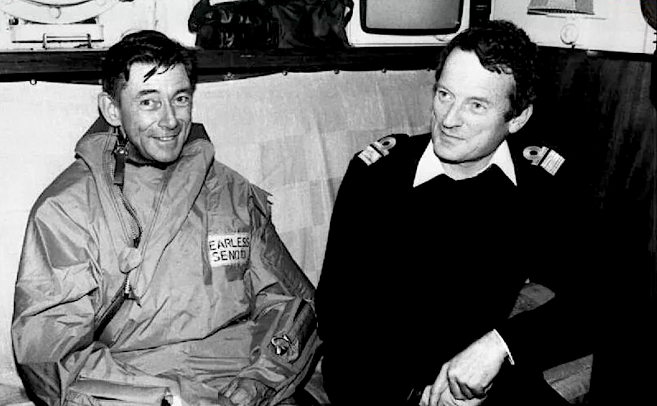 Бригадный генерал Джулиан Мур и контр-адмирал Джон Вудворд