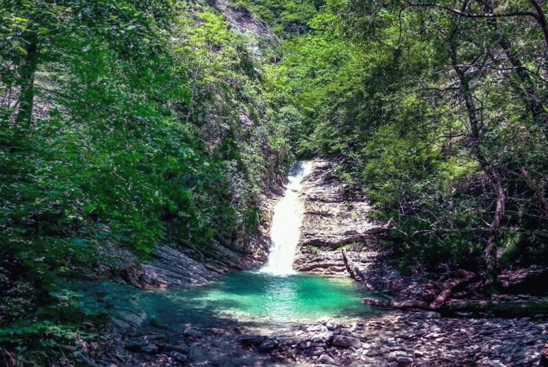 Водный краснодарский край. Туапсинский район голубые водопады. Индюк Туапсе водопады. Водопады Туапсинского района. Река Дедеркой.