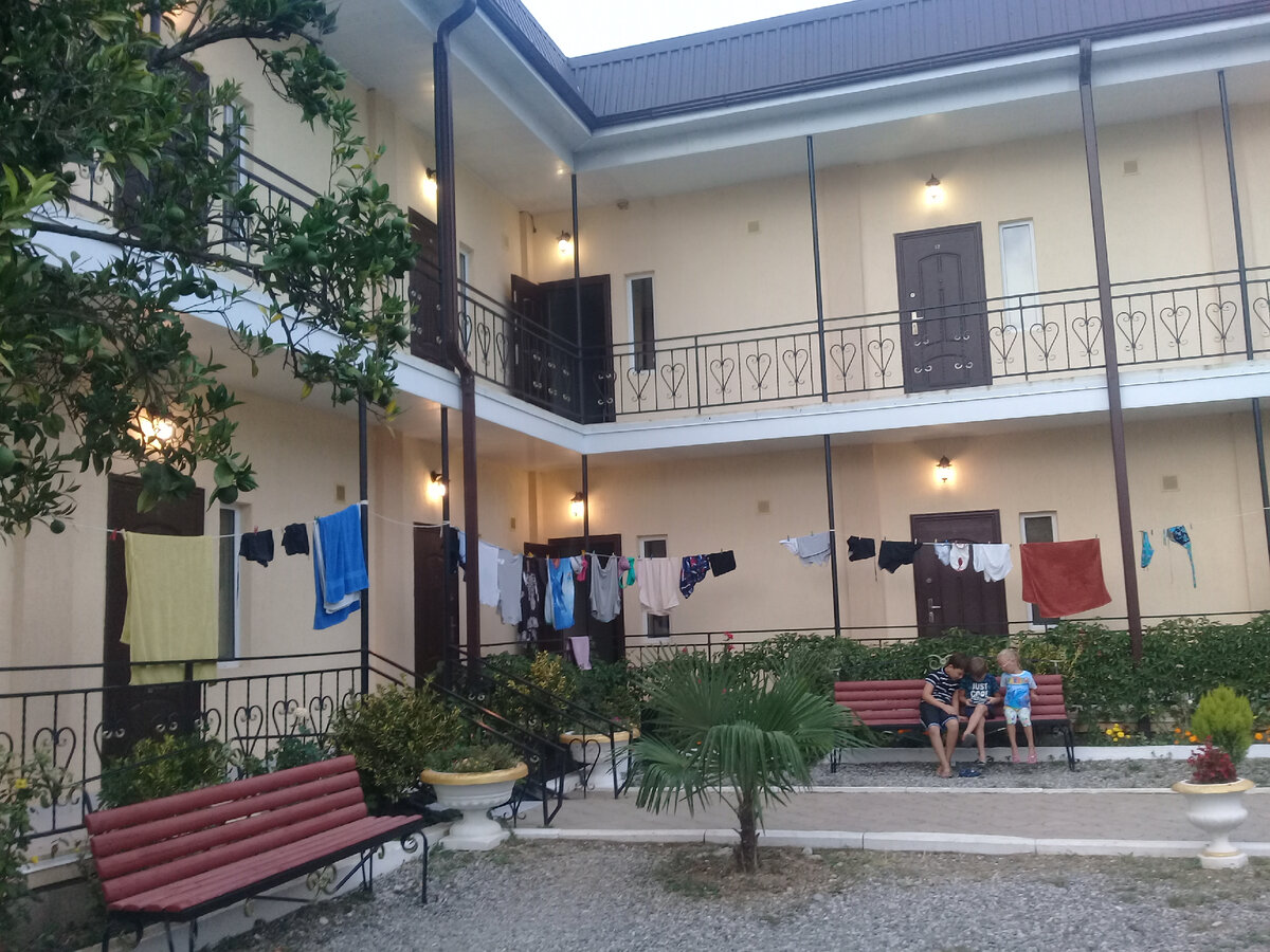Аренда гостевых домов в Абхазии с бассейном