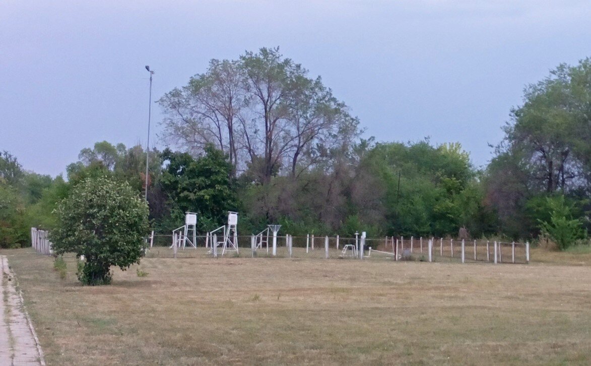 Площадка наблюдения за климатическими параметрами, фото автора