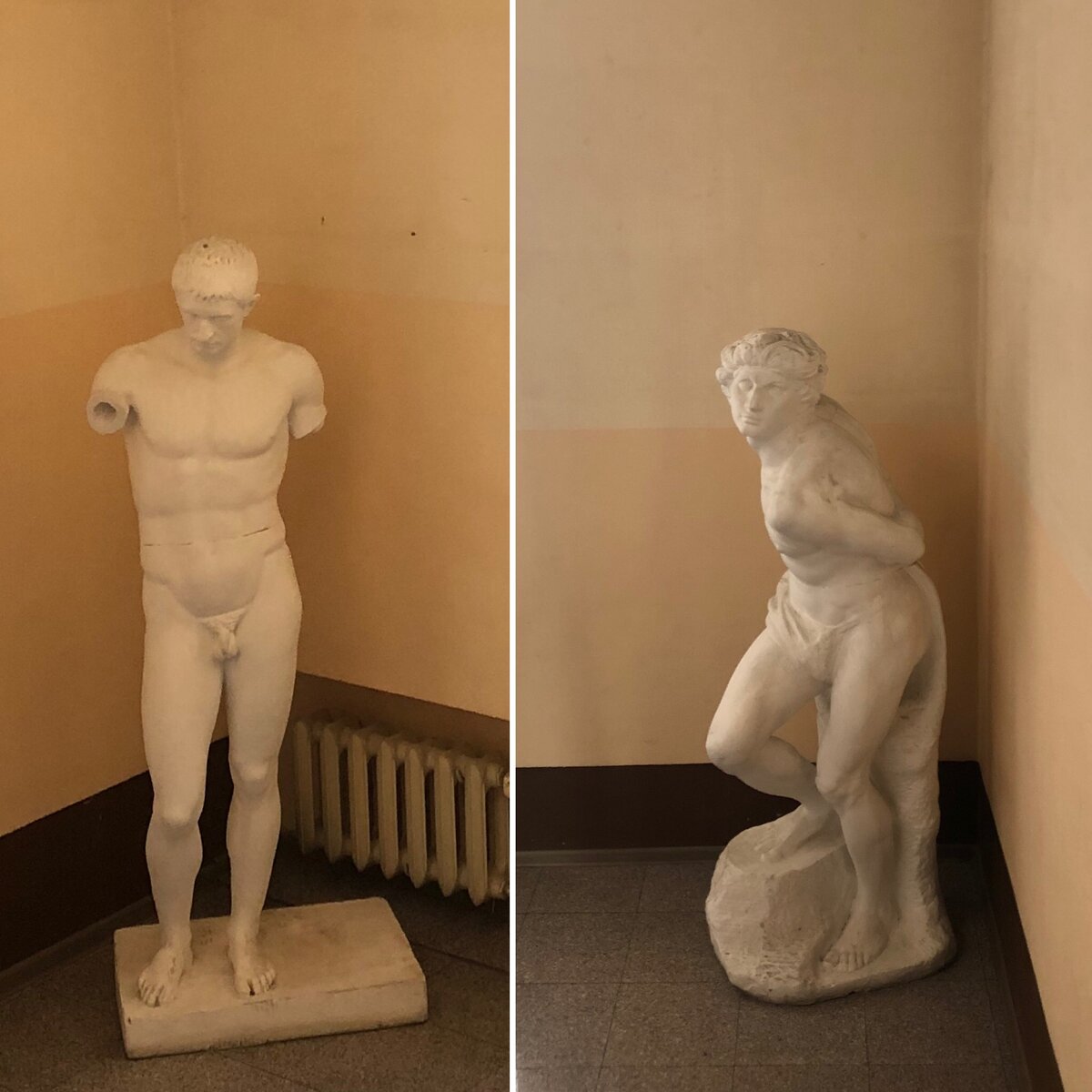 Скульптуры в здании университета