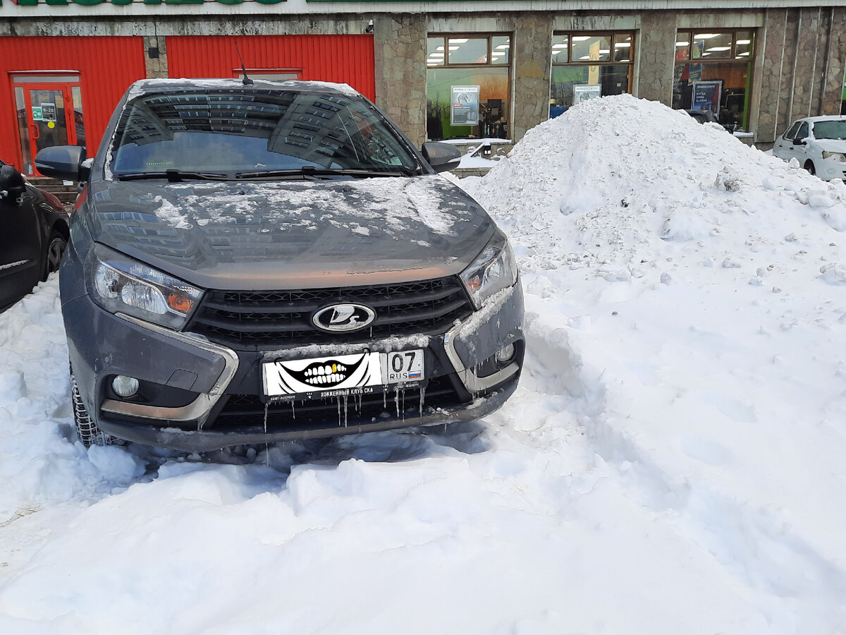 Очень много снега)