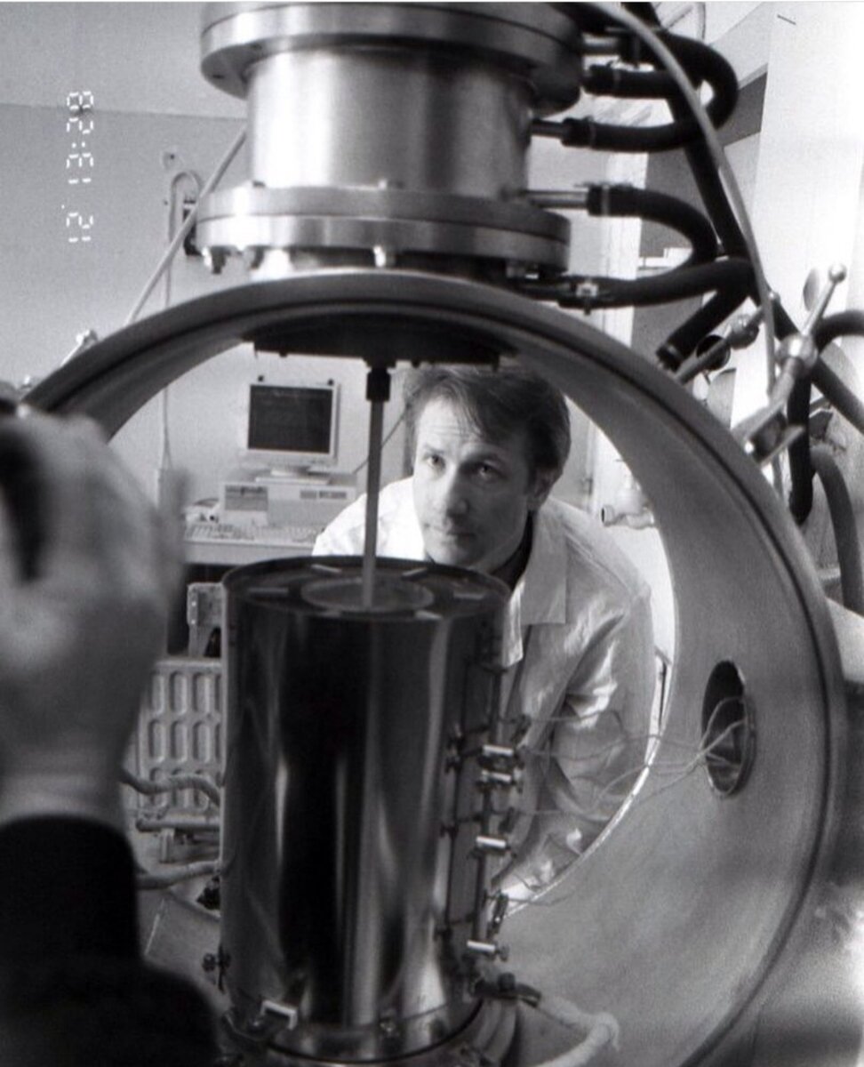 Установка для выращивания монокристаллов по методу Чохральского. Красноярск. 1987 год. 