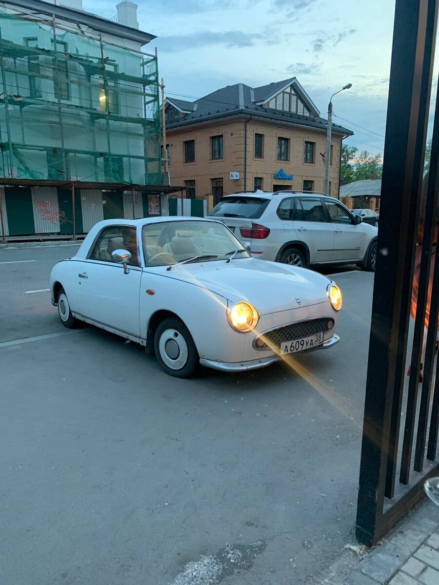 Любимая машина Ильи Лагутенко. Nissan Figaro. | Дмитрий ОбзорАвто | Дзен