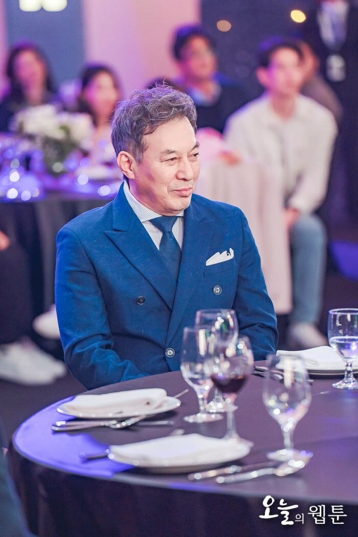 Художник Бэк О Джин