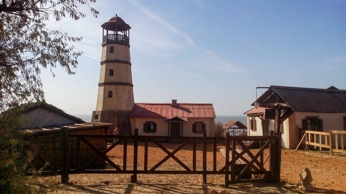    Маяк и окружающие его домики были построены для съемок сериала.Фото: commons.wikimedia.org