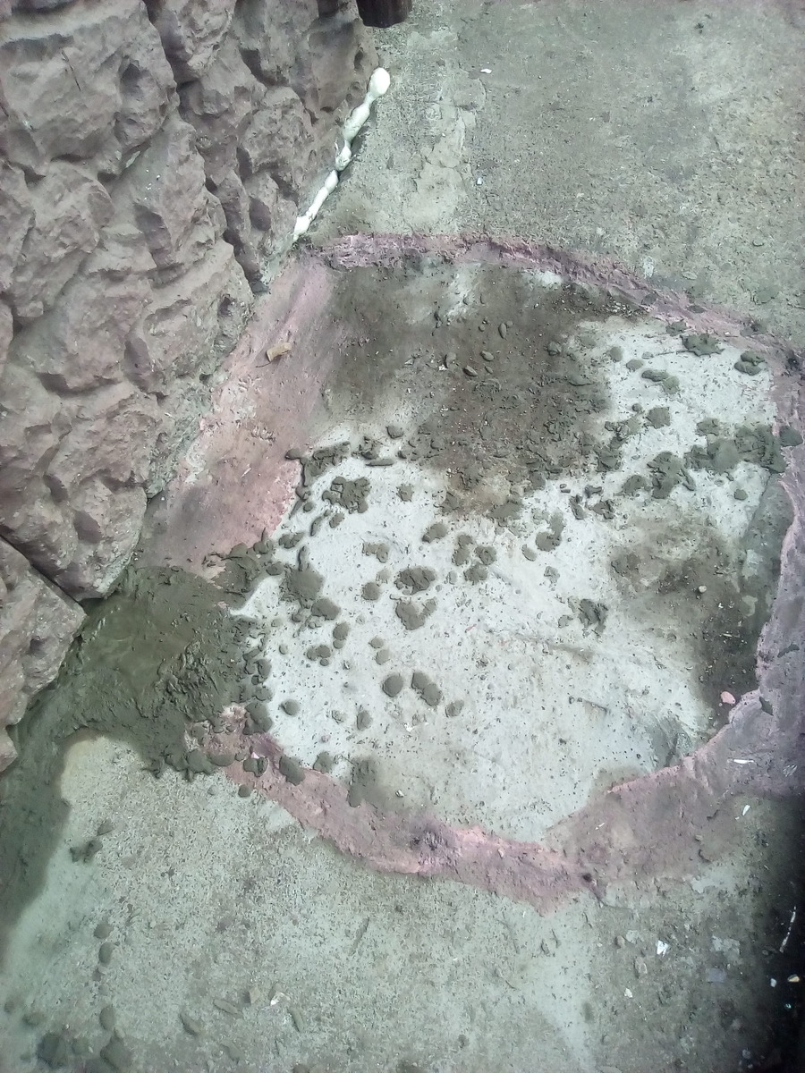 Трещина под домом