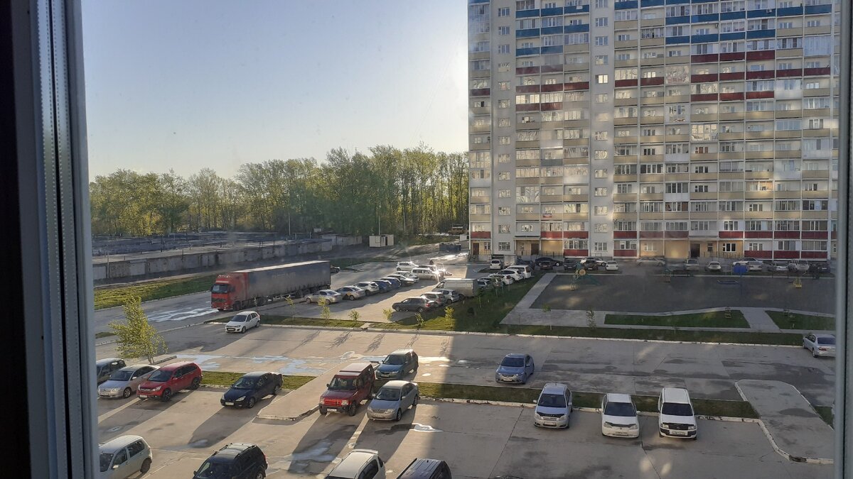 Солнечное утро после дождливой ночи