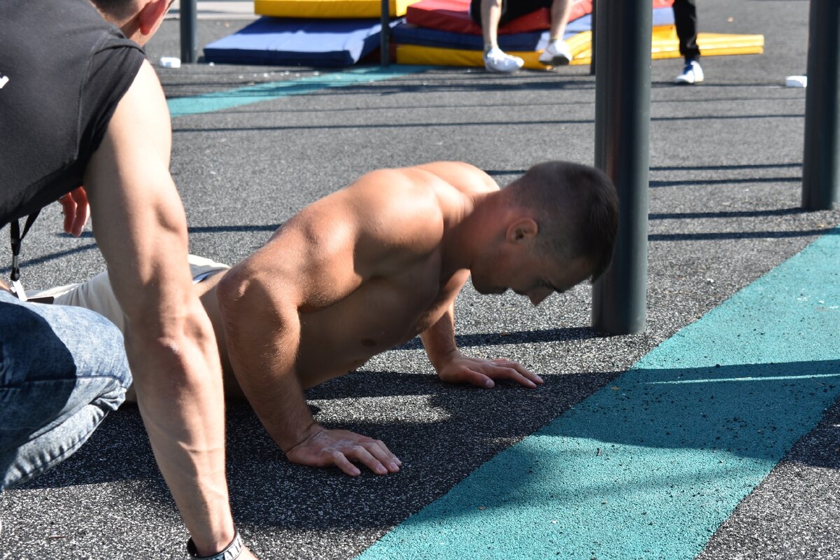 Многие считают, что тренировки с собственным весом бесполезны, я же доказываю обратное!