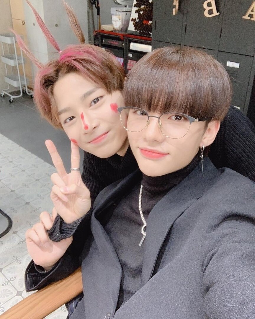 Х1нджин и Айэн.