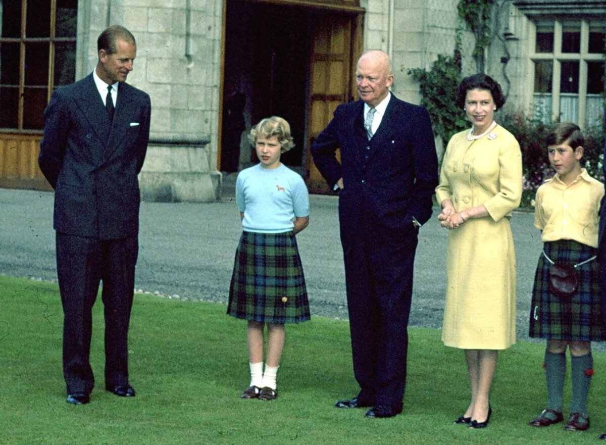 Семья королевы с президентом Эйзенхауэром. Фото: abcnews.com