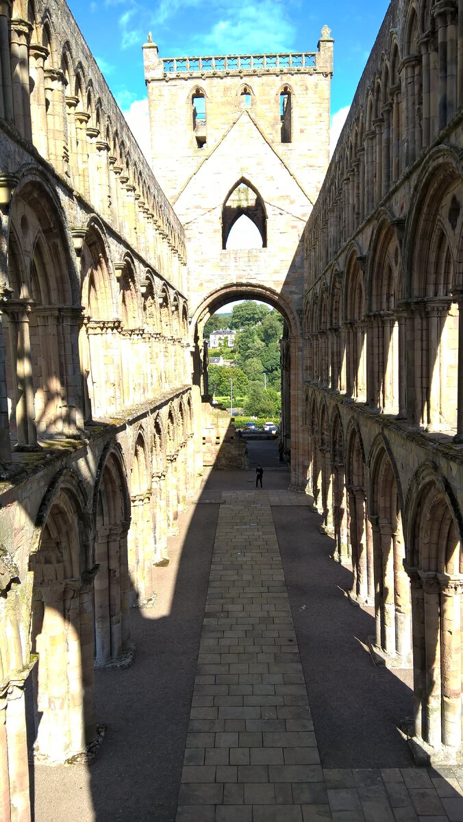 Аббатство Джедбург, Шотландия. Фото (С) Илона Якимова 2017