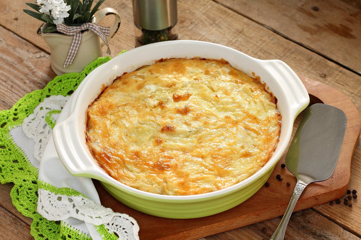 Запеканка из тертого картофеля с чесноком и сыром, рецепт с фото — конференц-зал-самара.рф