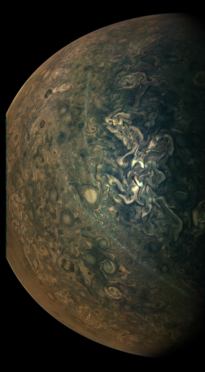 Image Credit: NASA/JPL/SwRI/MSSS; image processing by Gerald Eichstädt