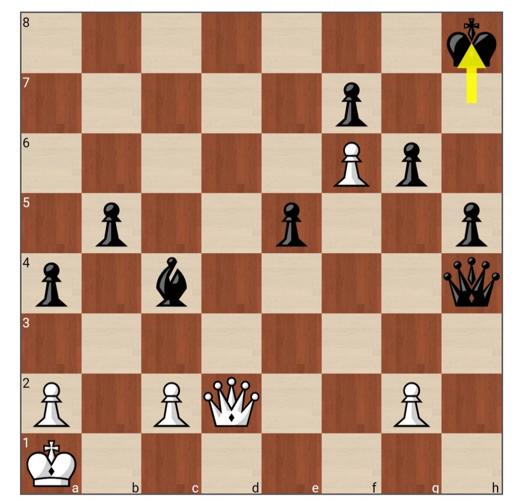 Король чёрных рубит принесённую в жертву ради мата ладью