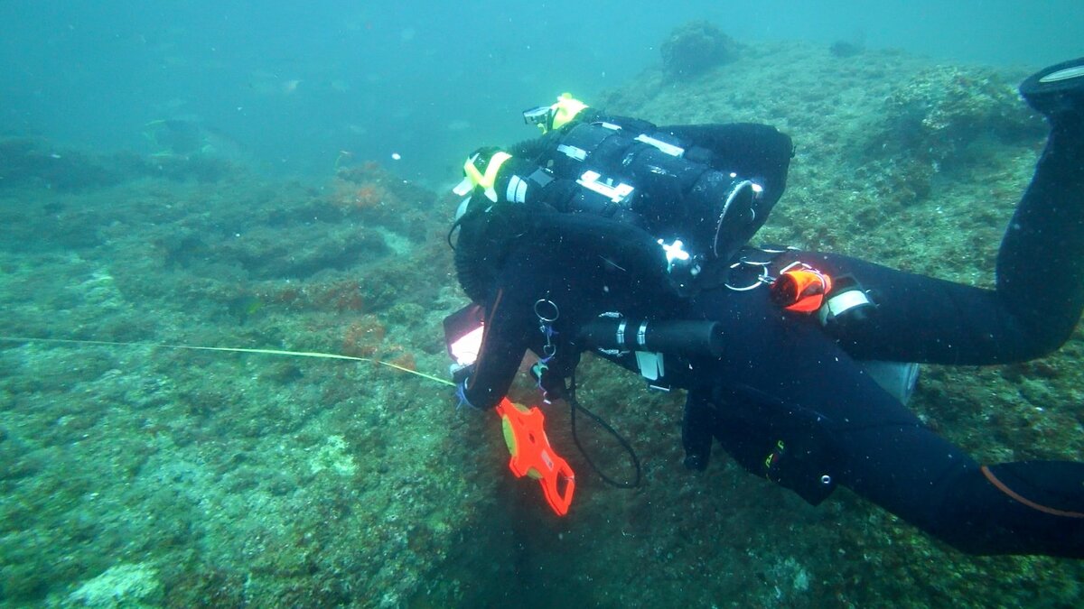 Исследования дна продолжаются