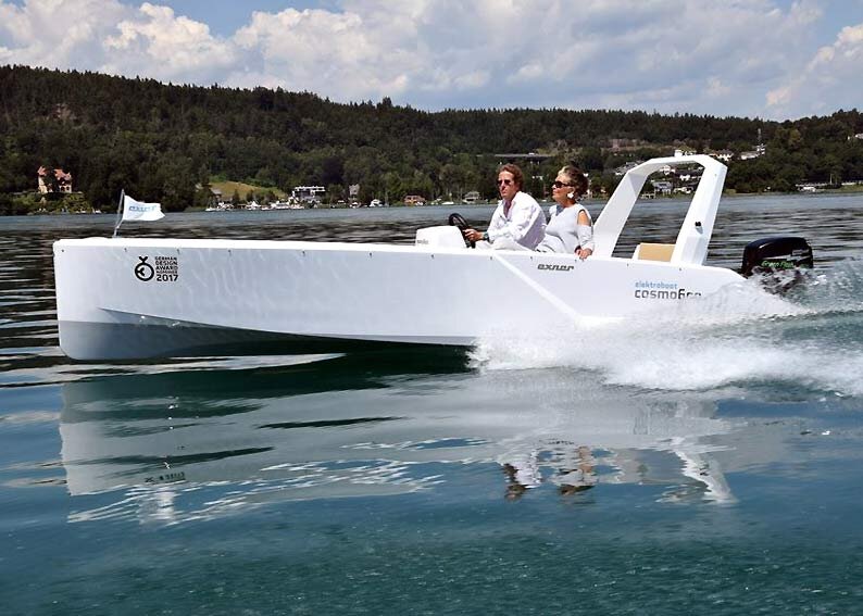 Компания AquaWatt разрабатывает электромоторы для лодок и строит катера с электрической тягой, используя современные комплектующие для электромобилей.