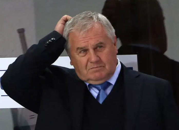 Главный тренер "Динамо" Владимир Крикунов уже думает как выиграть Кубок Гагарина в новом сезоне. Фото: khl.ru