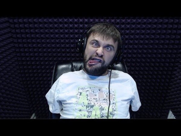 Чувство юмора у него на высоте:)