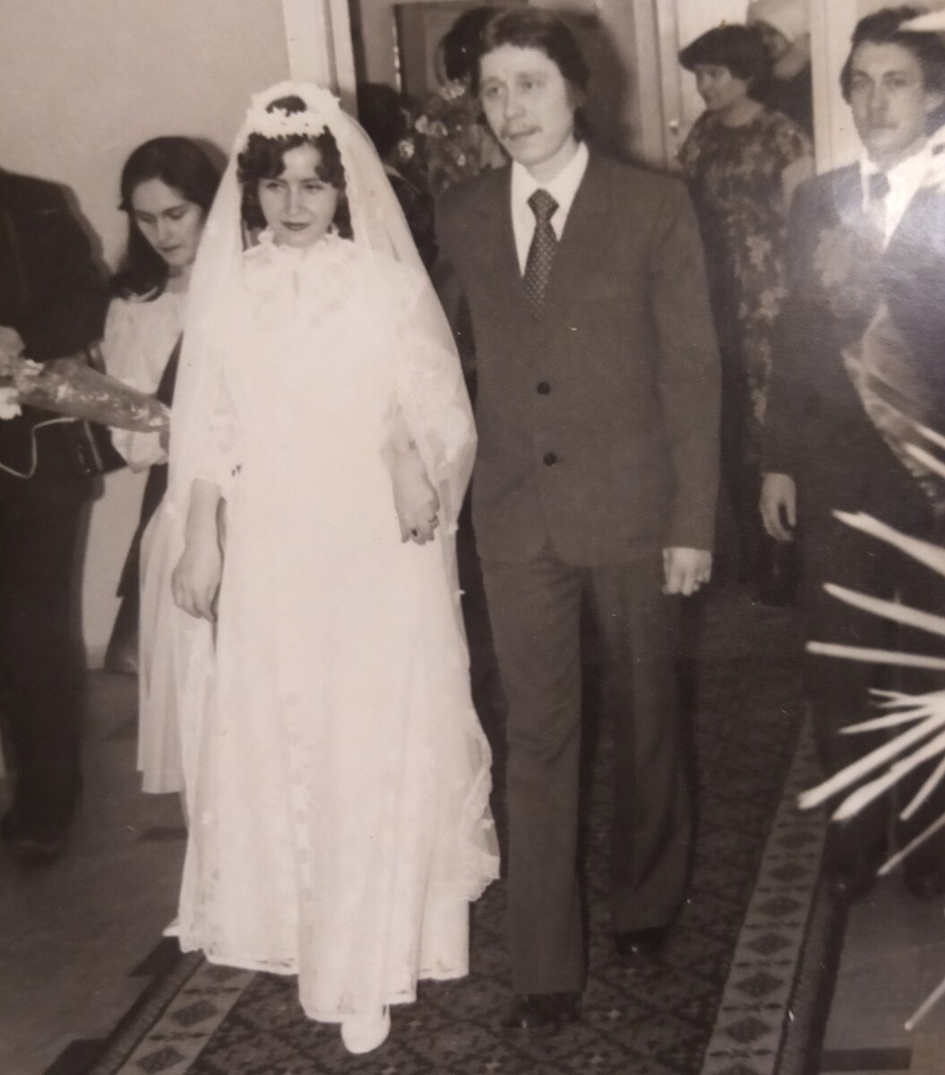 Это фото моих родственников из  бабушкиного  альбома.