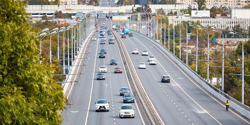 Фото: mos.ru. Максим ДенисовПри этом жители и сотрудники всех работающих организаций должны будут соблюдать требования санитарно-эпидемиологической безопасности.