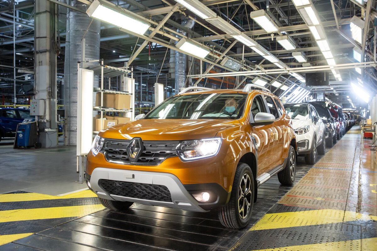 Почему серийное производство нового Renault Duster стартовало в Москве за  две недели до официальной презентации? | АвТОгус | Дзен